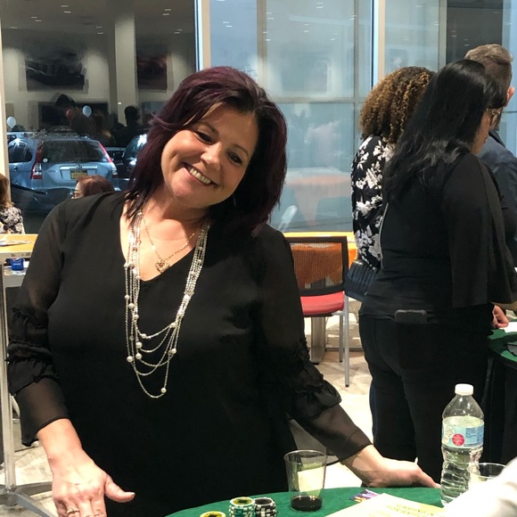 Meet your Posher, Gina - Picture 1 of 1